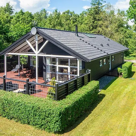 5 Star In Hadsund Odde